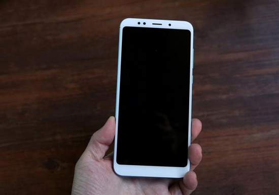 Xiaomi Redmi 5 Plus bị đơ cảm ứng