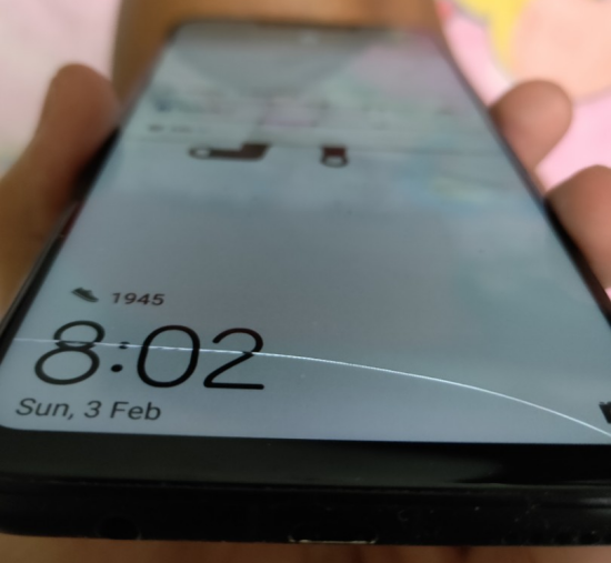 Huawei Nova 3i bị sọc màn hình