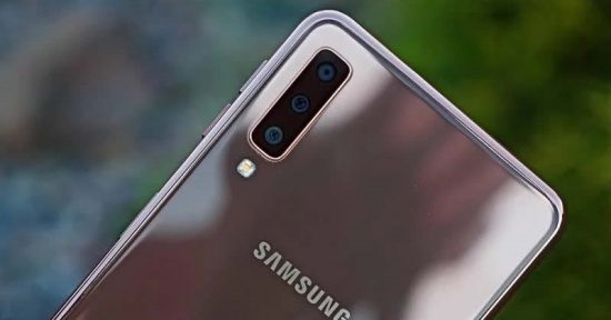 thay camera Samsung A7 2018 chat luong