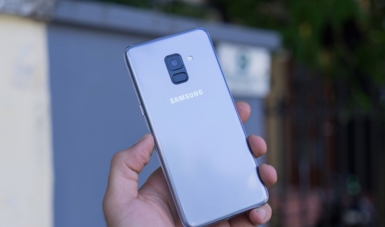 thay vo Samsung A8 2018