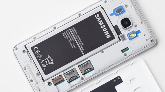 thay pin Samsung J8 Plus