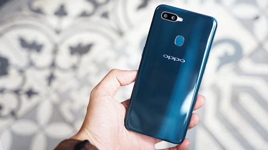 Thiết kế Oppo A7