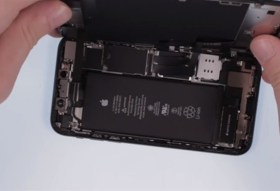 Những dấu hiệu cần thay vỏ iPhone