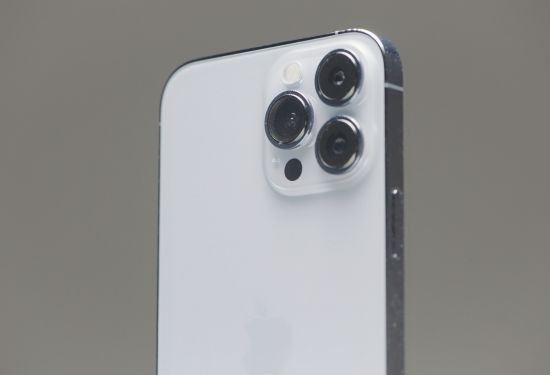 Thay camera iPhone quận Bình Tân có giá bao nhiêu?