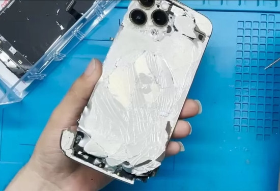 Một số lý do nên thay vỏ iPhone bạn nên tham khảo