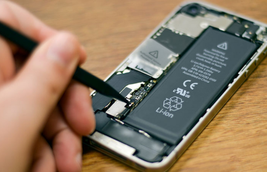 Sau khi thay pin iPhone có xem được tình trạng pin không
