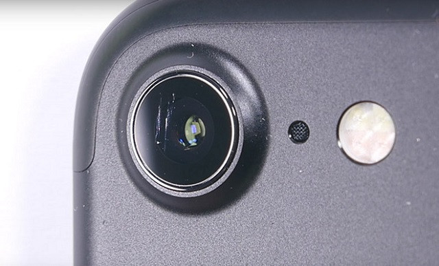 nguyên nhân gây hỏng kính camera điện thoại