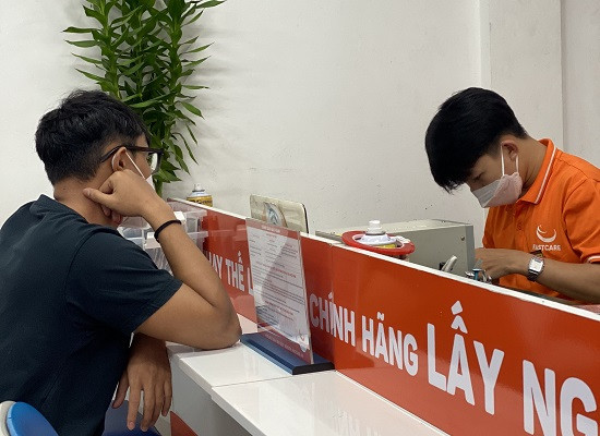 Những lưu ý khi chọn địa chỉ thay mặt kính iPhone