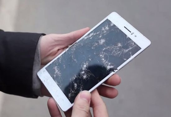 Những lý do cần thay mặt kính điện thoại Oppo quận 10