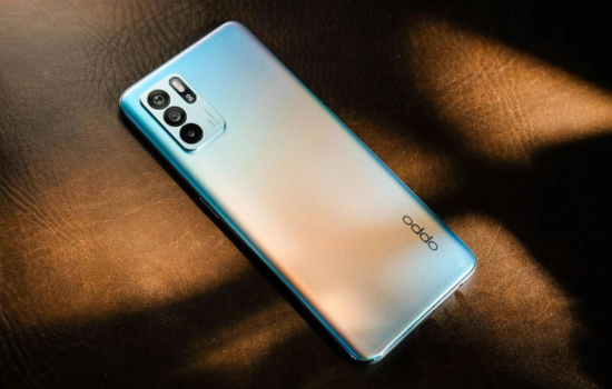 Tại sao bạn nên chọn thay vỏ Oppo quận 3 tại FASTCARE