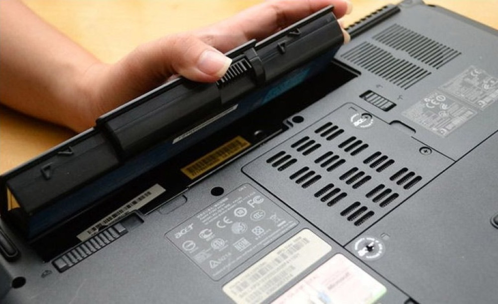 Tại sao laptop lại gặp sự cố pin?