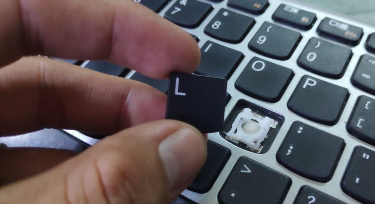 Thay bàn phím laptop