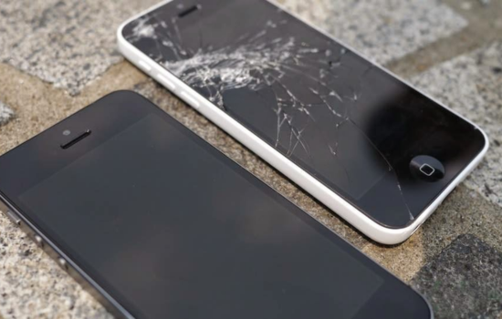 Có nên tự thay mặt kính iPhone Có nên tự thay mặt kính iPhone