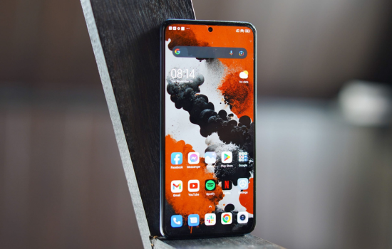 Vì sao bạn nên thay mặt kính Xiaomi tại quận 5?