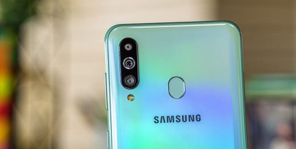 Camera sau Samsung A60 Camera sau Samsung A60