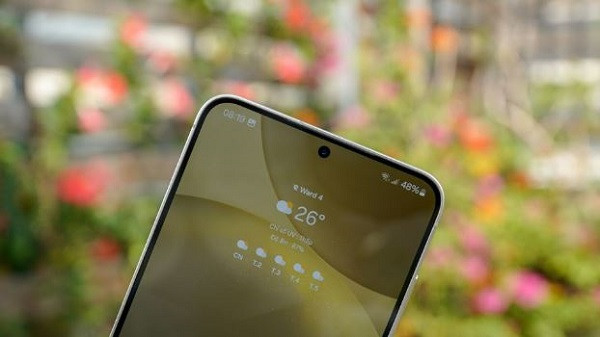 Camera trước Samsung S24 Plus