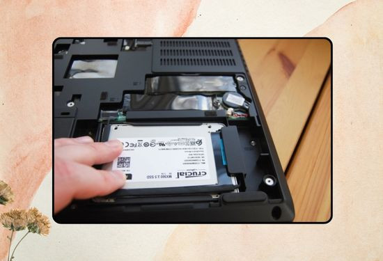 Cổng SATA bị hỏng/ chưa kết nối đúng cách