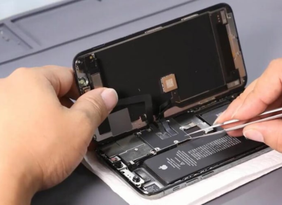 FASTCARE - địa chỉ thay pin iPhone quận Phú Nhuận