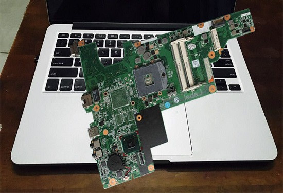 Khi nào cần thay main laptop