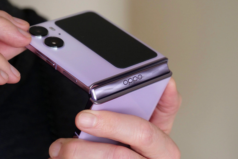 Khi nào cần thay màn hình Oppo Find N2 Flip Khi nào cần thay màn hình Oppo Find N2 Flip
