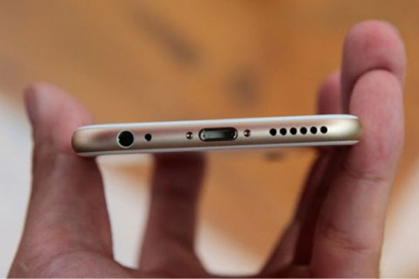 Micro iPhone nằm ở đâu