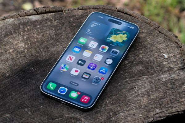 Miếng dán màn hình kém chất lượng