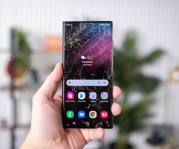 Nguyên nhân làm hỏng mặt kính Samsung