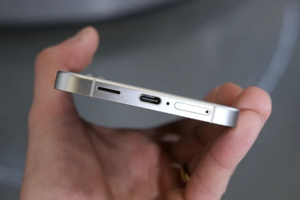 Thay chân sạc Samsung S24