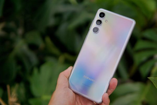 Thay loa trong Samsung M54