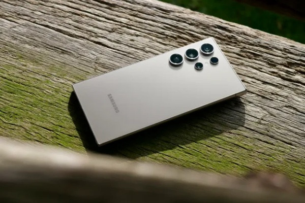 Thay vỏ Samsung S24 Ultra