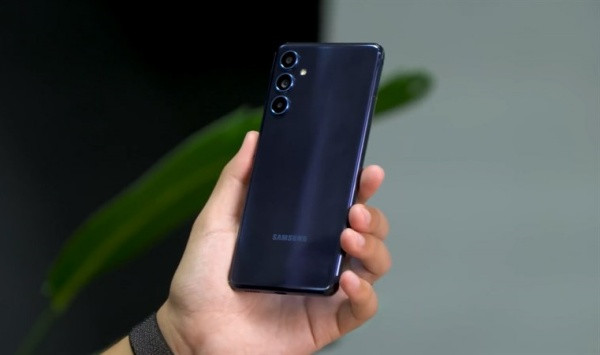 Thay vỏ Samsung M54