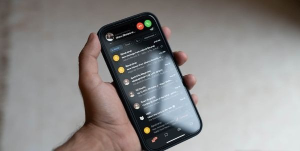 Vì sao nên tắt tiếng Siri khi có cuộc gọi đến