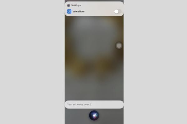 Cách tắt VoiceOver trên iPhone khi tắt màn hình bằng Siri Cách tắt VoiceOver trên iPhone khi tắt màn hình bằng Siri
