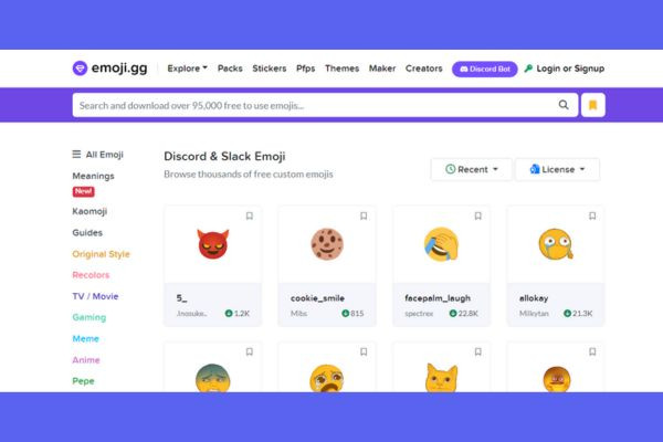 Hướng dẫn thêm emoji Discord bằng bot emoji,gg bước 2