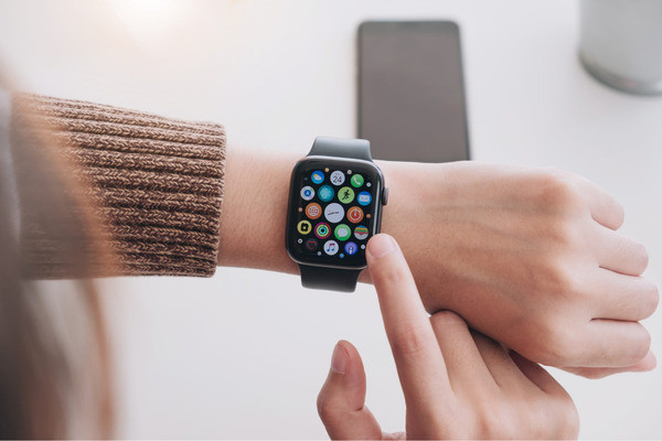 Khi nào cần thay mặt kính Apple Watch Series 8