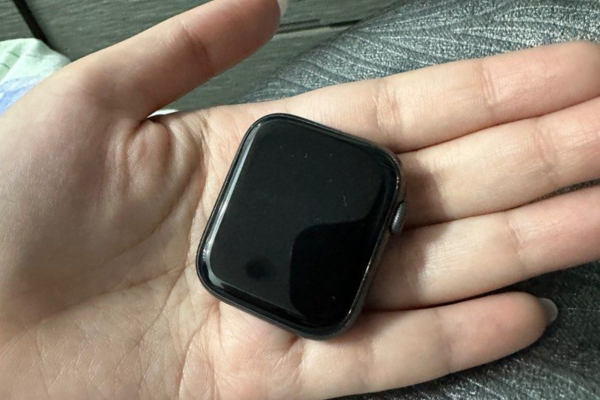 Lưu ý gì sau khi thay màn hình Apple Watch Series 8 mới