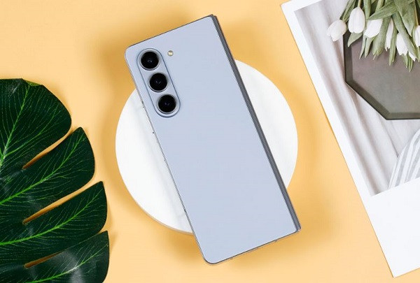 Nắp lưng Samsung Z Fold 5 Nắp lưng Samsung Z Fold 5