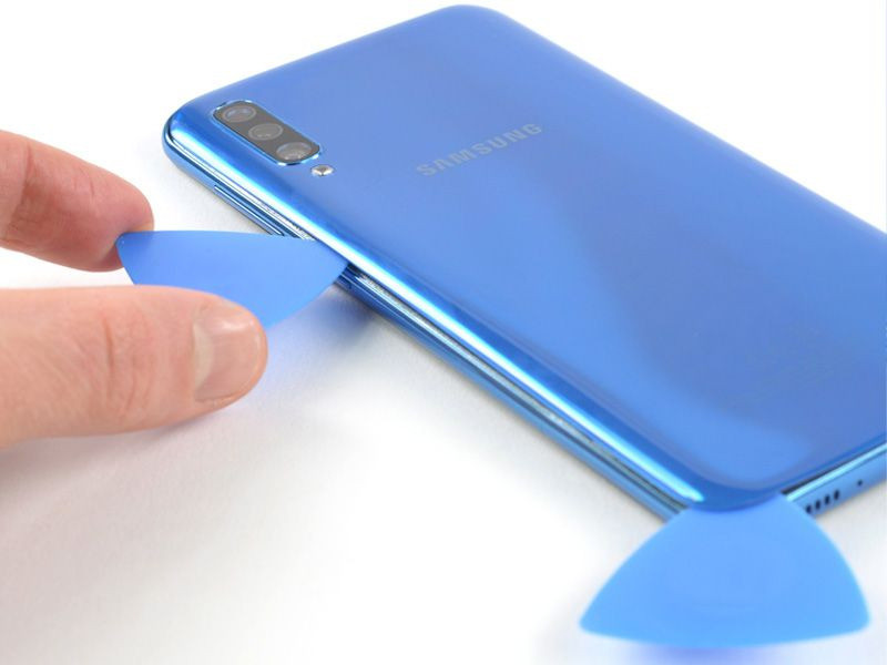 Nguyên nhân dẫn đến nắp lưng Samsung bị hư