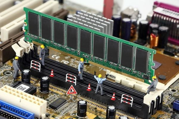 RAM PC có lắp được vào laptop không và ngược lại