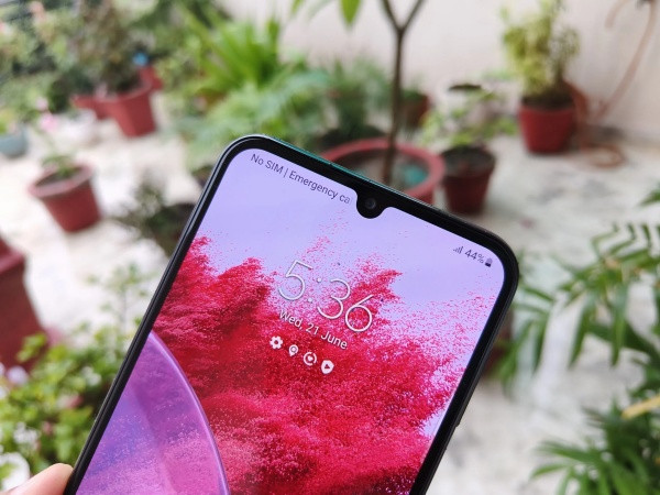thay camera trước Samsung M34 uy tín
