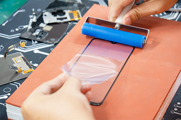 Thay kính smartphone chất lượng tại FASTCARE
