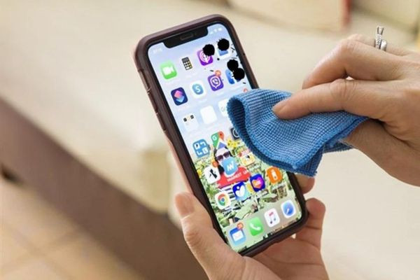 Vết mực nhỏ, ở sát viền màn hình Vết mực nhỏ, ở sát viền màn hình
