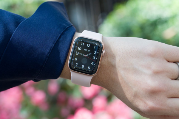 Vì sao pin Apple Watch Series 5 bị xuống cấp?
