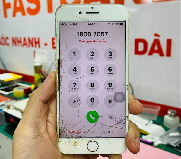 Bạn cần thay mặt kính iPhone 7 khi gặp các dấu hiệu sau Bạn cần thay mặt kính iPhone 7 khi gặp các dấu hiệu sau