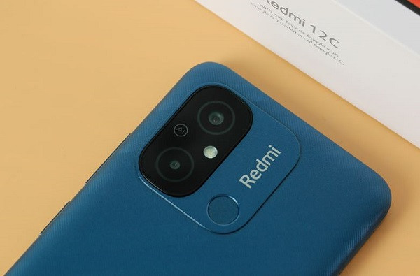 Camera sau Xiaomi Redmi 12C