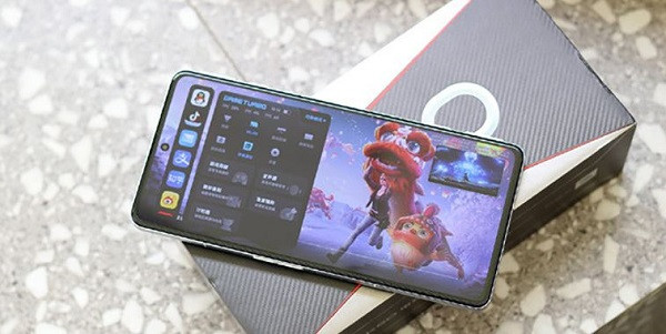 Camera trước Xiaomi Redmi K50 Gaming