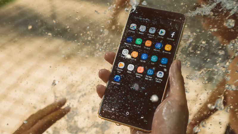 Chân sạc Xiaomi dính nước