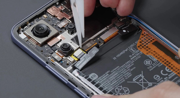 Dấu hiệu cần thay camera sau Xiaomi Redmi Note 13 Pro Plus