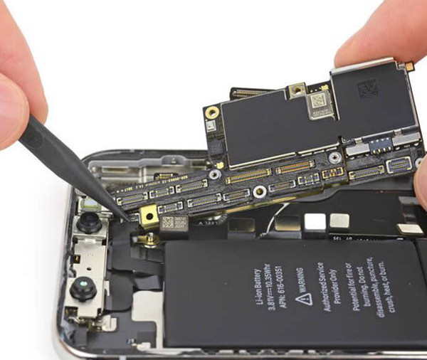 Dấu hiệu cho thấy bạn cần thay IC nguồn iPhone Xs Max Dấu hiệu cho thấy bạn cần thay IC nguồn iPhone Xs Max