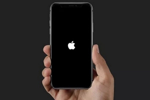 Dấu hiệu cho thấy IC sạc iPhone 12 Pro Max gặp vấn đề